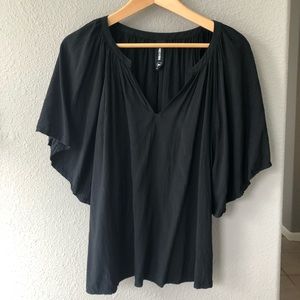 Agnes & Dora Flutter Sleeve V-neck top